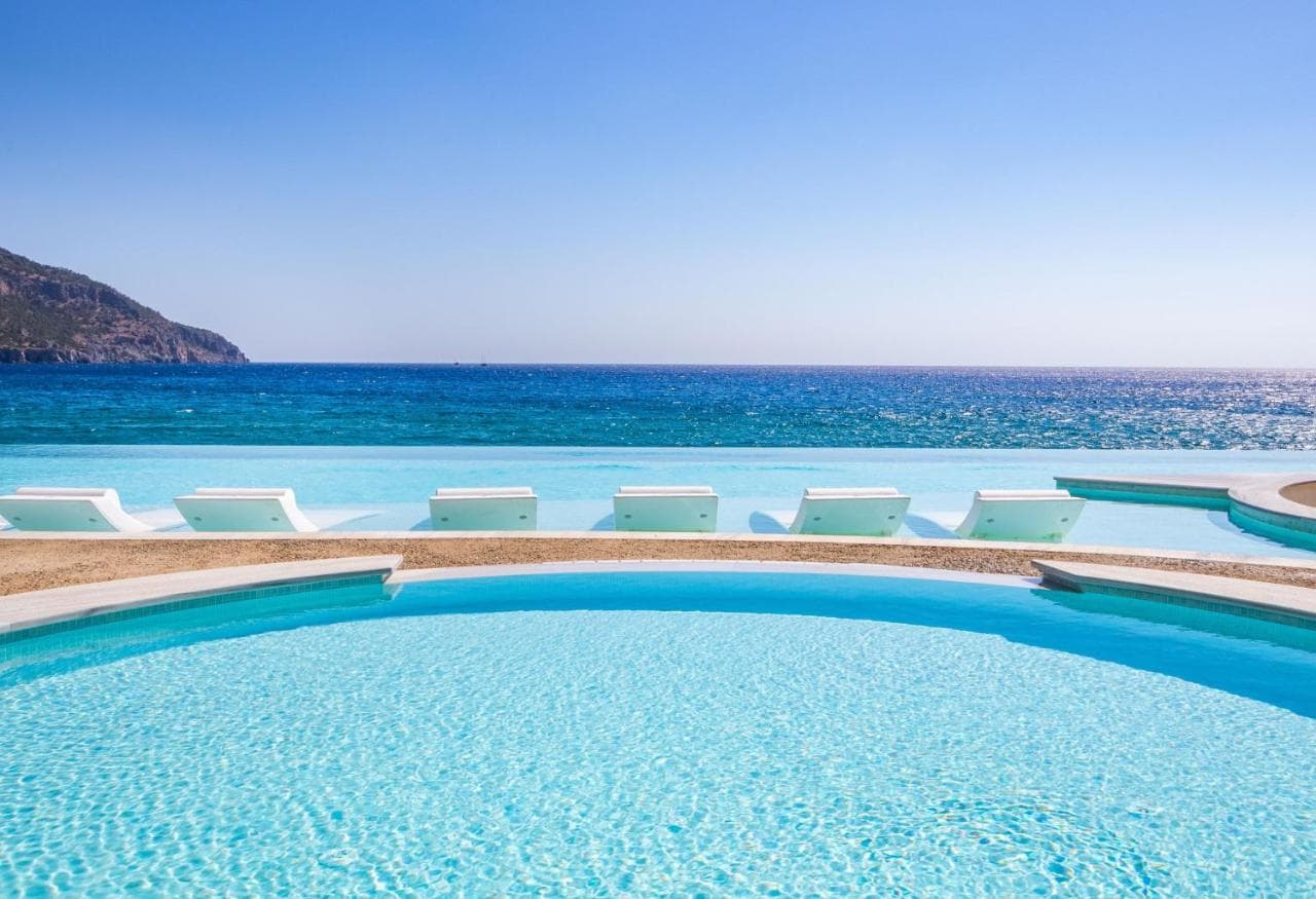 Konstantinos Palace view 5