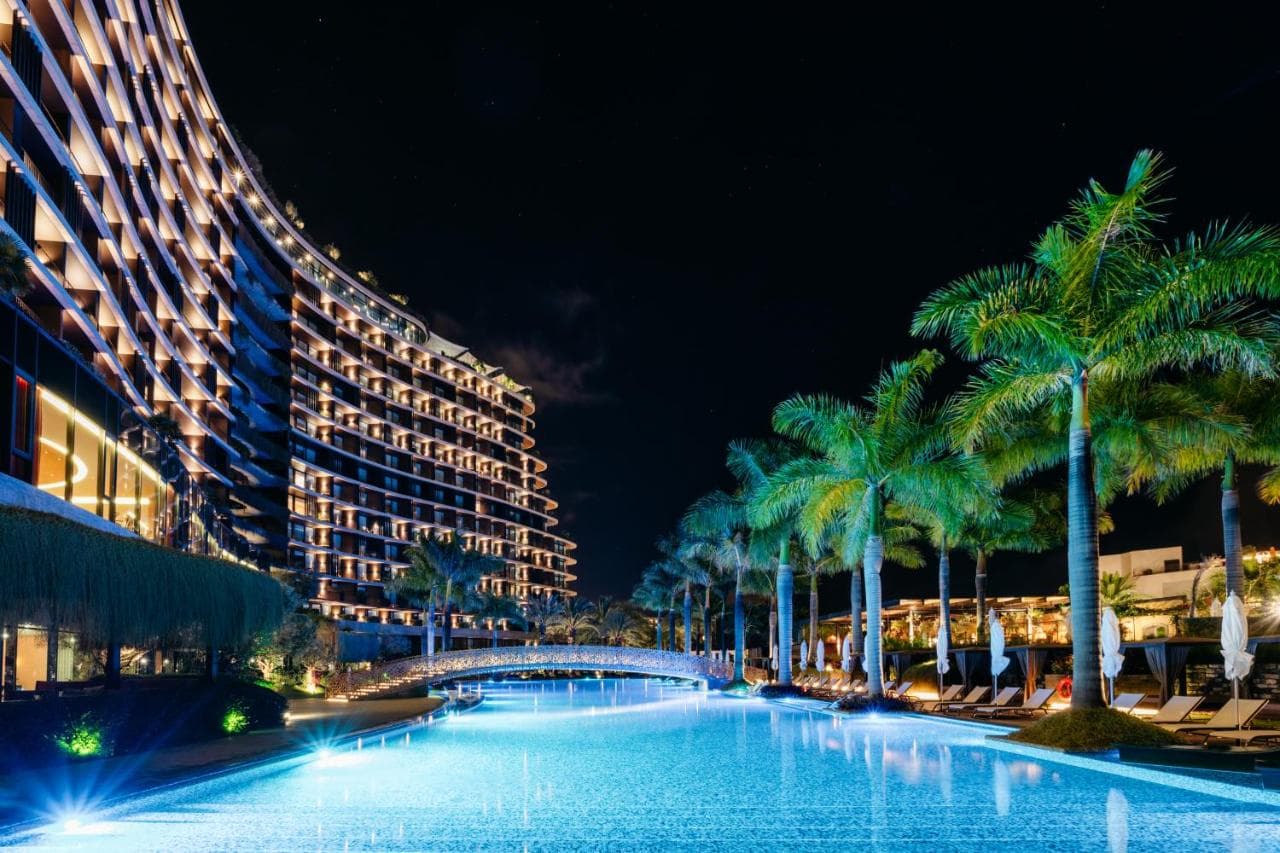Savoy Palace - The Leading Hotels of the World - Savoy Signature view 4