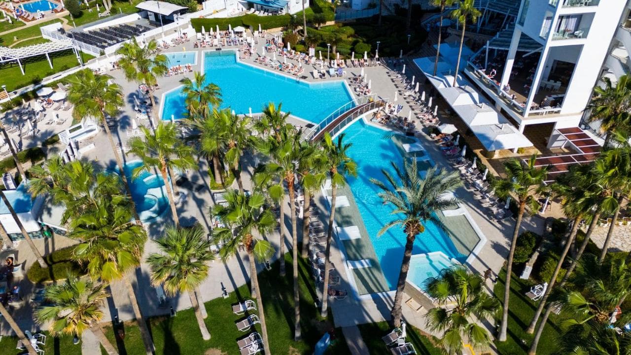 Leonardo Plaza Cypria Maris Beach Hotel & Spa view 2