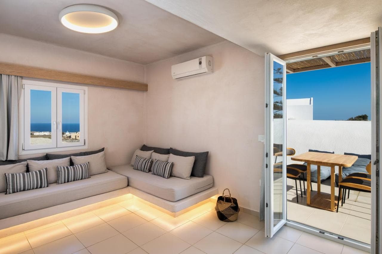 Aelia Luxury Suites view 5