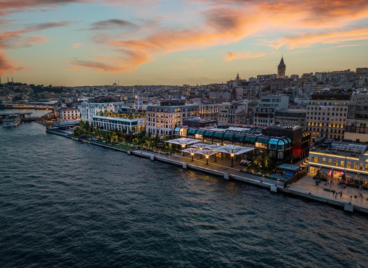 The Peninsula Istanbul view 8