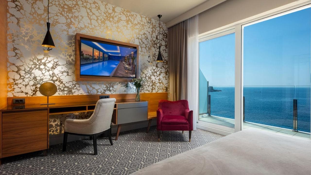 Royal Ariston Hotel view 5