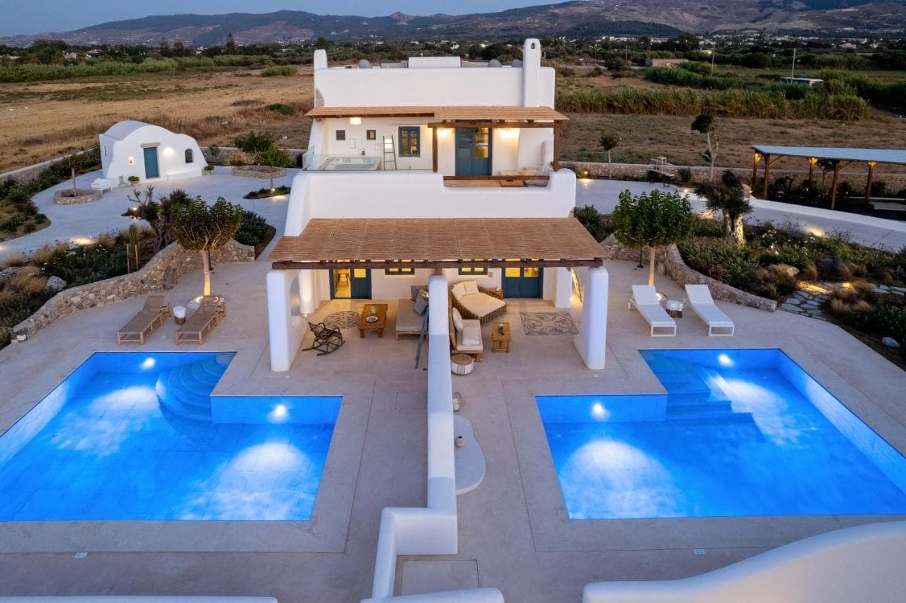 Blue Pearls-Adults Only Luxury Suites view 3