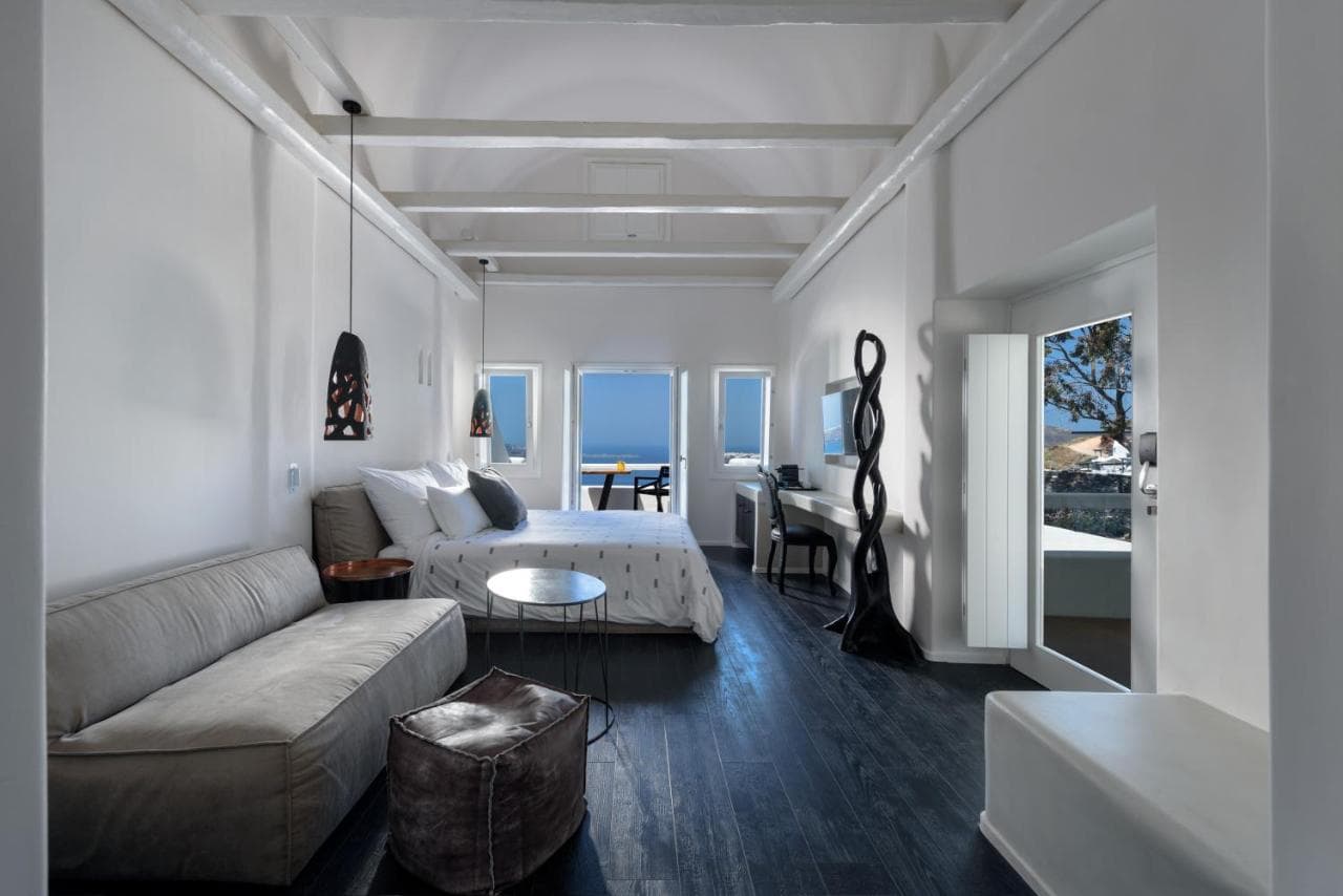 Cavo Tagoo Santorini view 2