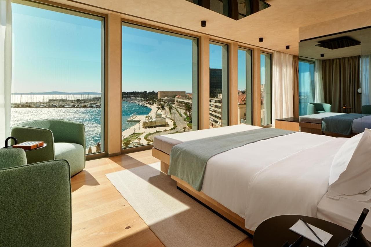 Hotel Ambasador view 2
