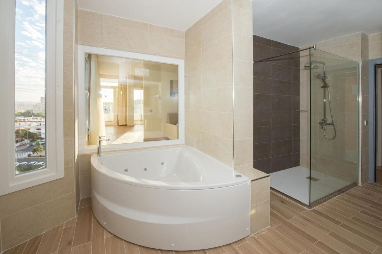 HL Suitehotel Playa del Inglés - Adults Only view 3