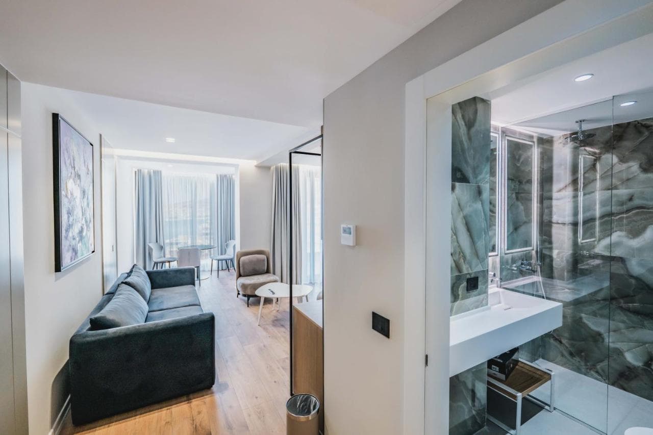 Boe Luxury Hotel view 3