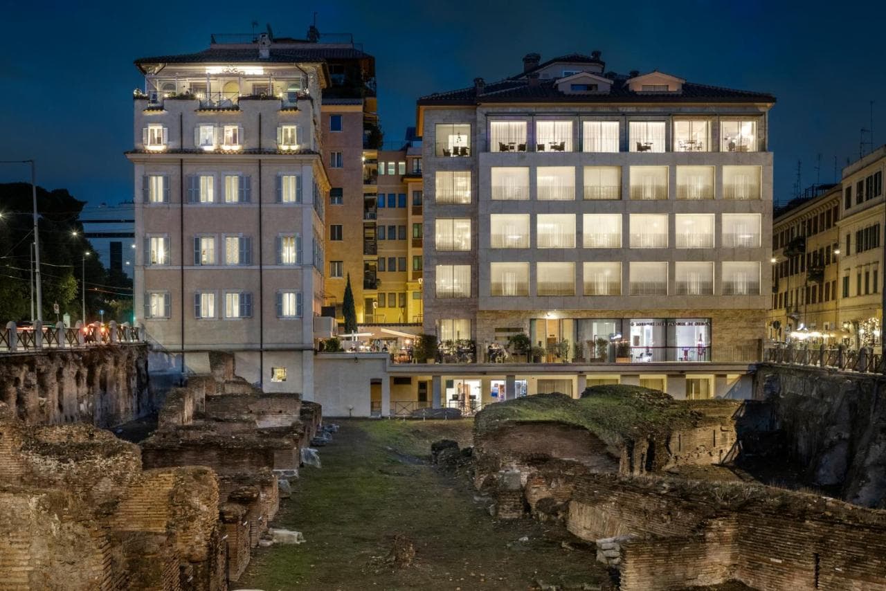 Hotel Palazzo Manfredi – Small Luxury Hotels of the World view 4