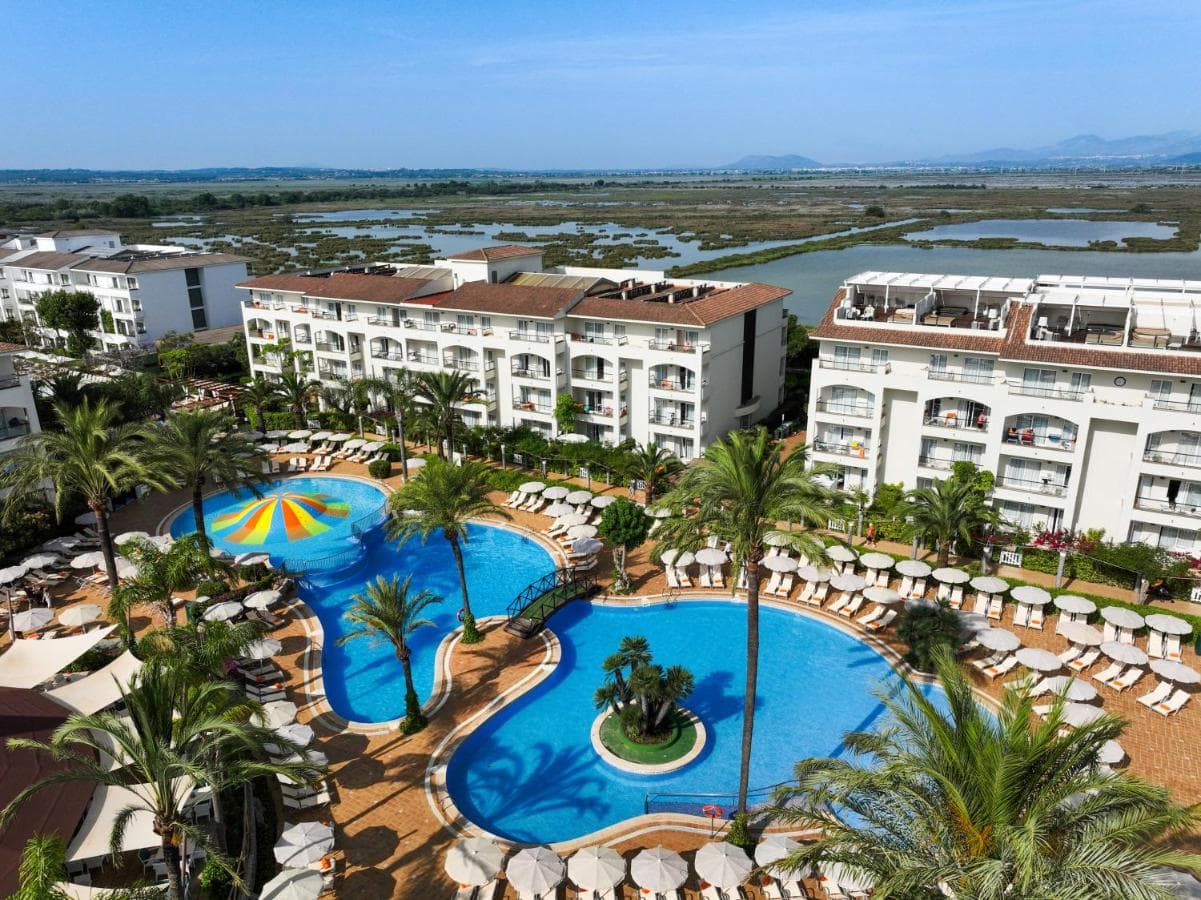 Viva Blue & Spa main view