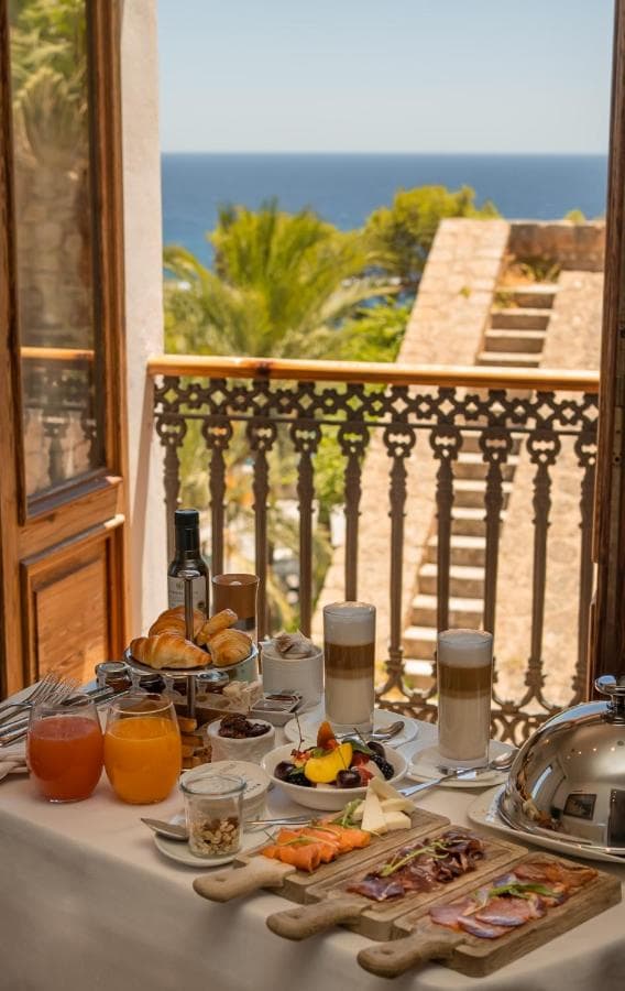 Mirador de Dalt Vila-Relais & Chateaux view 7