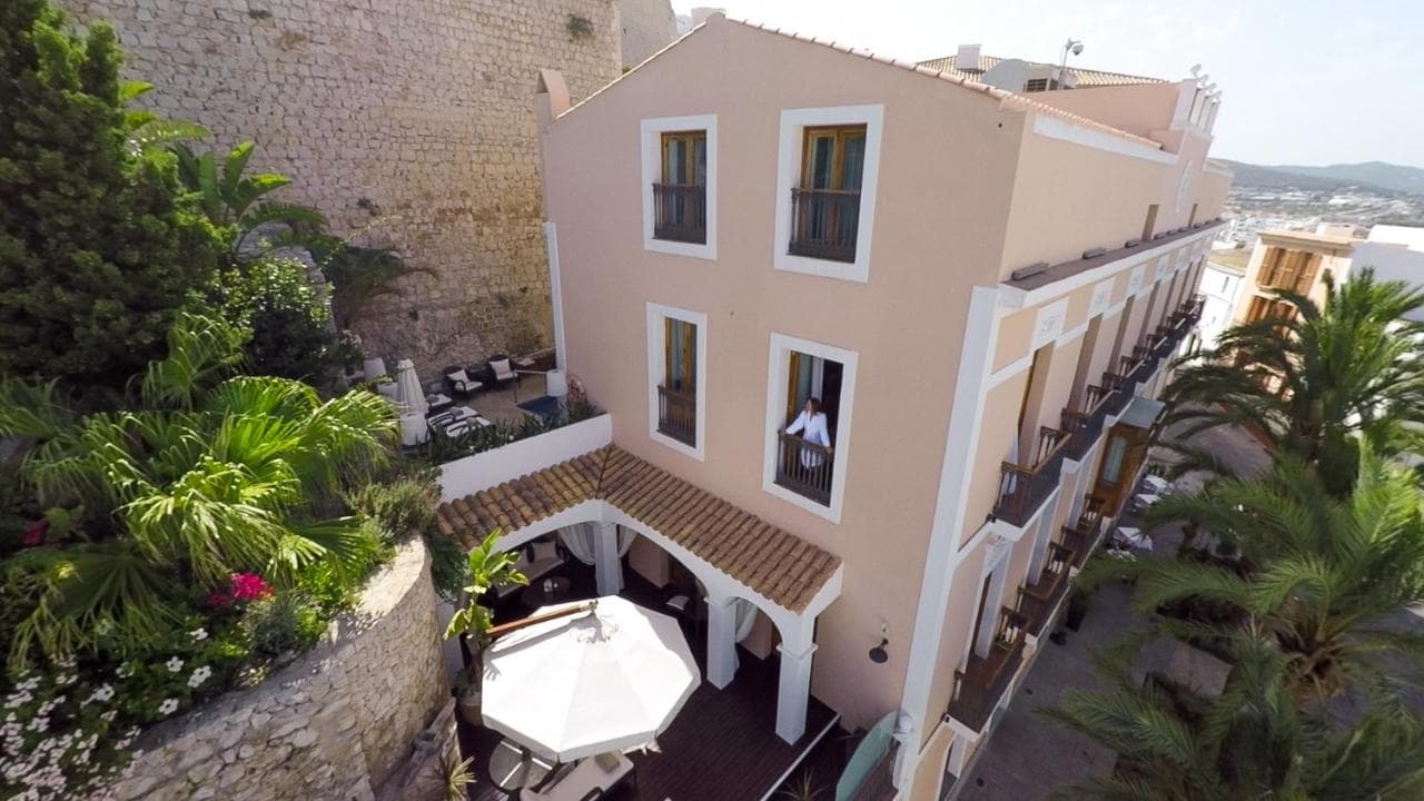 Mirador de Dalt Vila-Relais & Chateaux view 5