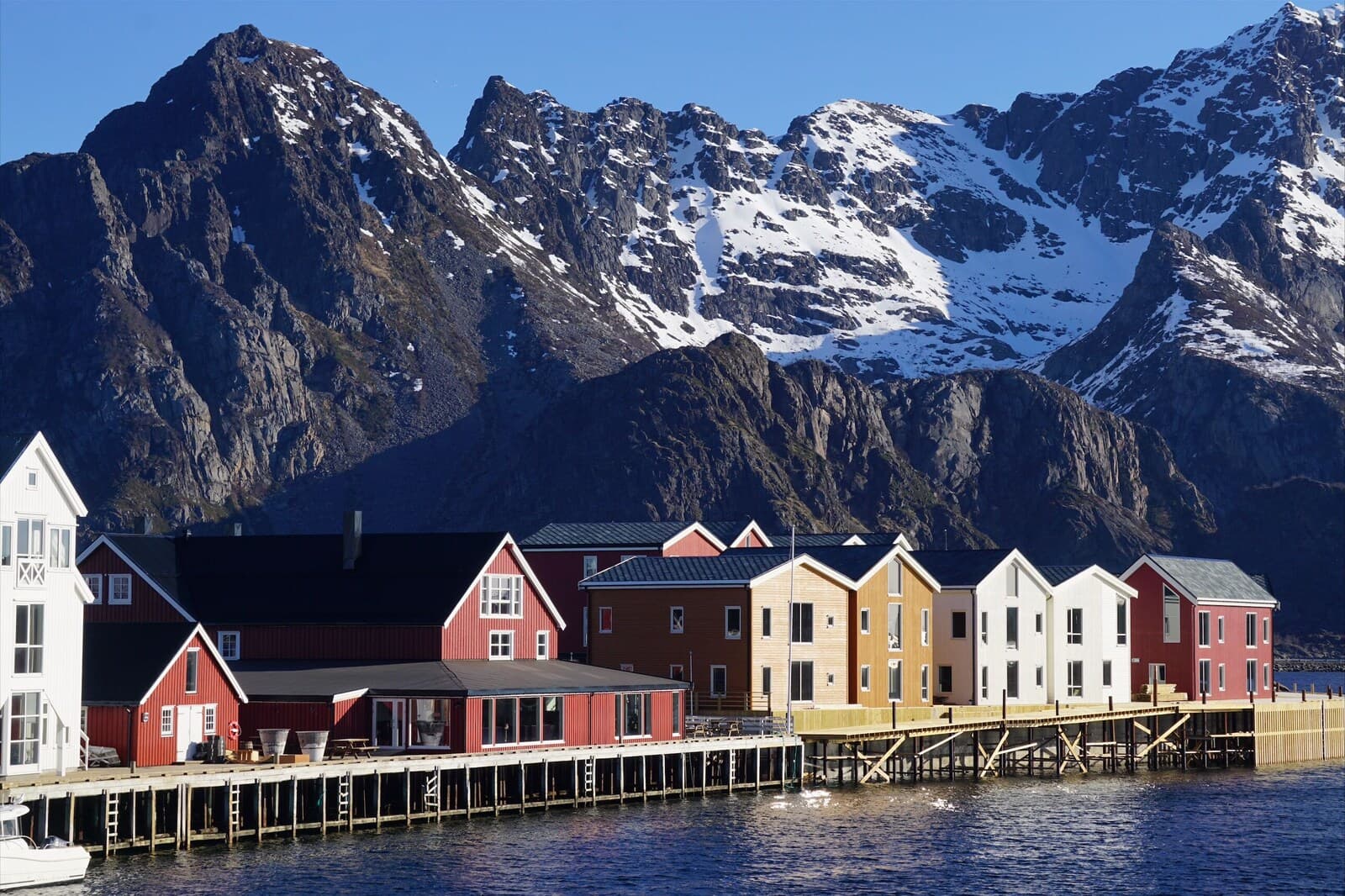 Henningsvær Bryggehotell – photo 4