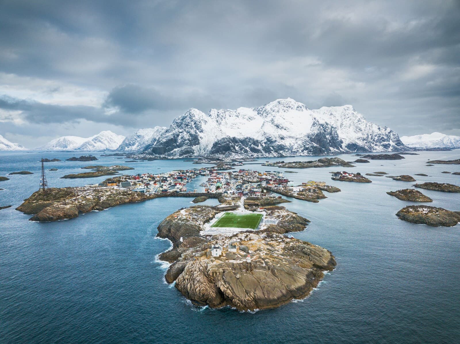 Henningsvær Bryggehotell – photo 8