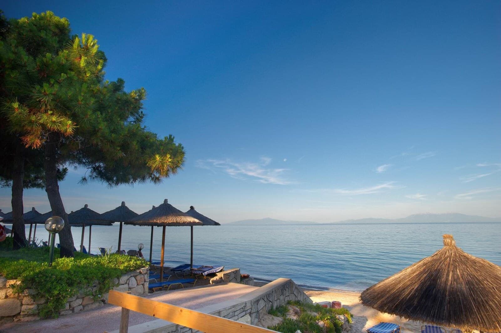 Portes Beach Hotel – photo principale